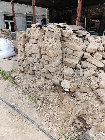 Бесплатно! Саманные кирпичи at lalafo.kg Бесплатно! Саманные кирпичи