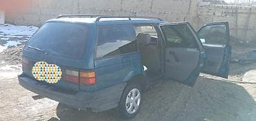 Volkswagen Passat Variant: 1993 г., 1.8 л, Механика, Бензин, Универсал
