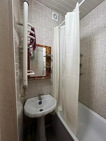 2 bedroom: 2 комнаты, Риэлтор, С мебелью частично — 3