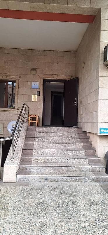 Аренда офисов, 150 м², В жилом комплексе, С отдельной кухней, С отдельным входом, С отдельным сан узлом at lalafo.kg Аренда офисов, 150 м², В жилом комплексе, С отдельной кухней, С отдельным входом, С отдельным сан узлом