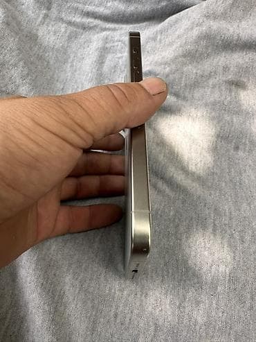 IPhone 15 Pro Max, Natural Titanium, 87 %