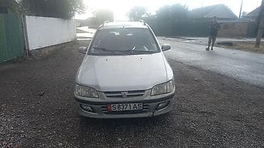 Mitsubishi Space Star: 2002 г., 1.6 л, Механика, Бензин, Универсал