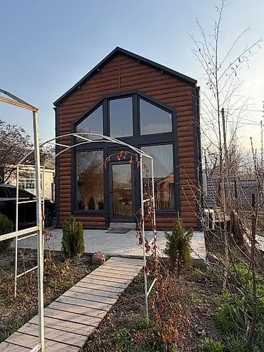 Дом-дача с панорамным остеклением . - Фасад под брус, современная