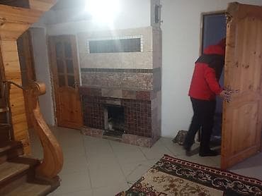 дом от собственника: Продаётся большой частный дом с мансардой и гаражом на участке — 4