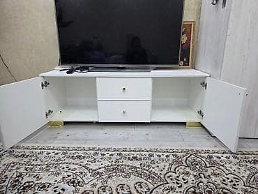 Тумбы и подставки: Тумба и подставка для телевизора, Б/у, Напольная, ЛДСП, Самовывоз, цвет - Белый — 1