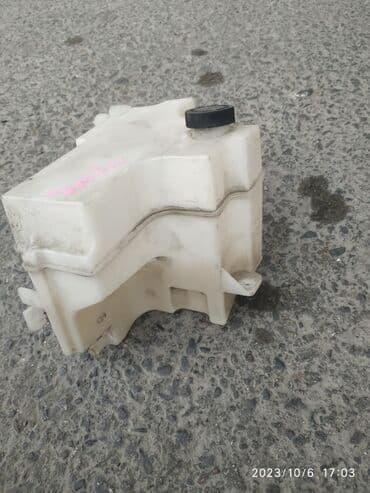 крышка расширительного бака: Бачок Nissan 2003 г., Б/у, Оригинал, Япония — 1