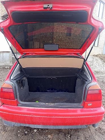 Унаа сатуу: Volkswagen Golf: 1997 г., 1.8 л, Автомат, Бензин, Хетчбек — 2