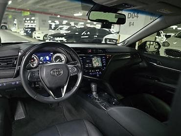 Продажа авто: Toyota Camry: 2019 г., Бензин — 7