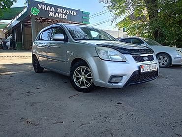 Kia Rio: 2010 г., 1.4 л, Механика, Бензин, Хэтчбэк
