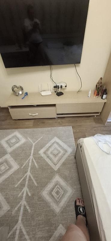 я ищу телевизор: Тумба под ТВ в современном стиле - Материал: ЛДСП с текстурой — 2