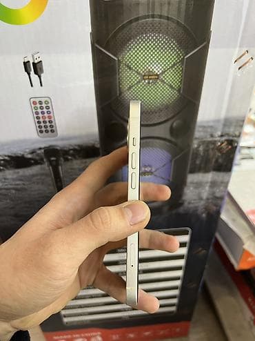 s7 tab: IPhone 13, Б/у, 128 ГБ, Белый, Защитное стекло, Чехол, Кабель, 76 % — 6