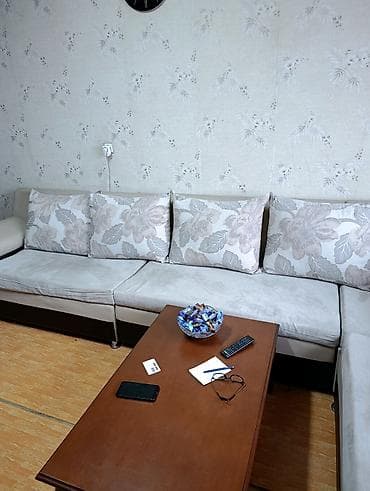 угловой деван: Угловой диван, C подушками — 1