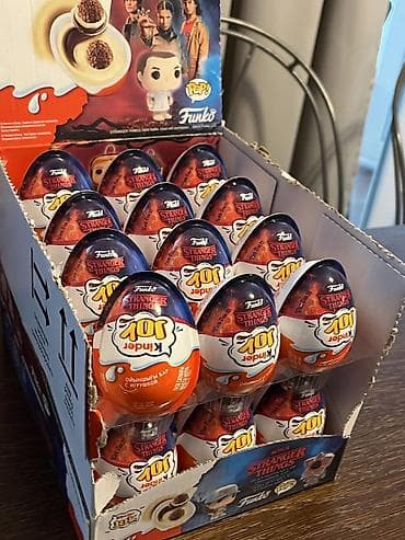 ПОШТУЧНО Kinder joy Stranger Things. Есть примерно 100 штук пишите