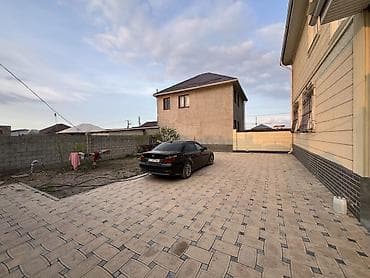 продаю дом ак оргоо: СРОЧНО! Продаётся отличный 2-х этажный дом! 📍 Район: Ак Ордо 3 ж/м 📐 — 4