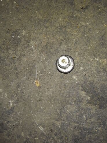 репетитор начальных классов на дому: Toyota Prius 20 штуцер тормозного суппорта, Тоета приус 20 штуцер — 2