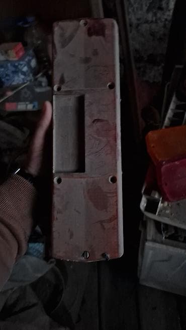 Строительное оборудование: Домкрат бутылочного типа + винтовой домкрат, а также светотехника для — 6