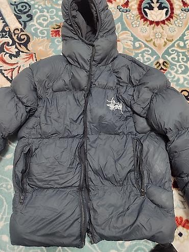 сток одежда: Пуховик Stüssy с капюшоном - Бренд: Stüssy (фирменный логотип на — 1