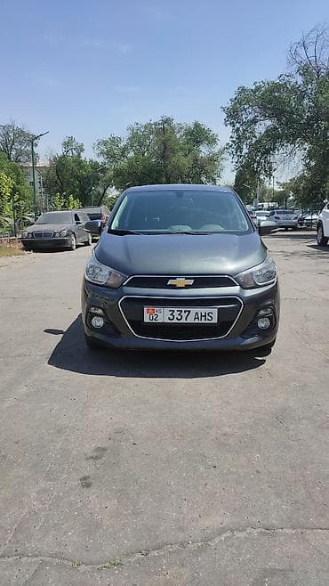 shevralet spark: Chevrolet Spark: 2017 г., 1 л, Вариатор, Бензин, Хэтчбэк — 4