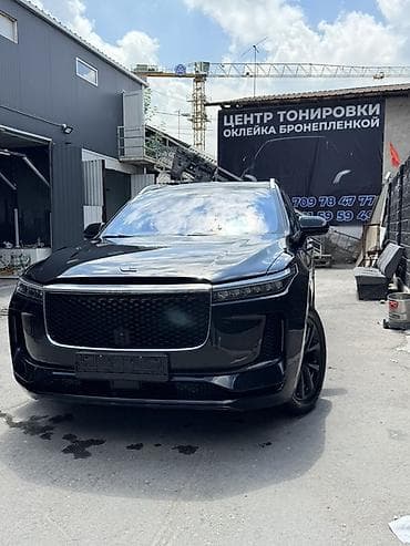 е34 машына: Lixiang One: 2021 г., 1.2 л, Автомат, Гибрид, Минивэн — 3