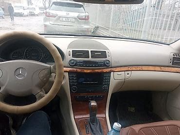 rf 2: Mercedes-Benz E-Class: 2005 г., 3.5 л, Автомат, Бензин, Седан — 5