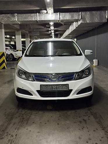 byd e5 цена: BYD E5: 2019 г., Электромобиль, Седан — 2