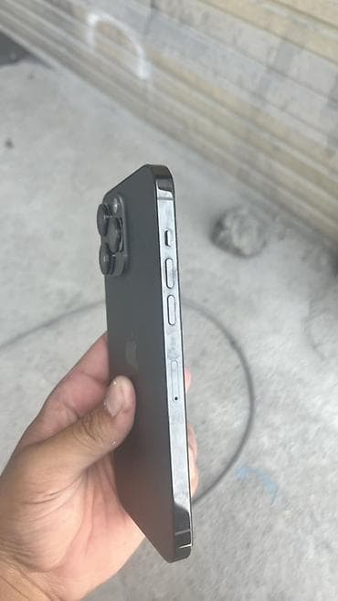 lark m2: IPhone 15 Pro, Black Titanium — 5