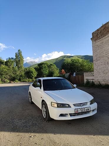 Honda Accord: 1998 г., 2 л, Автомат, Бензин, Седан