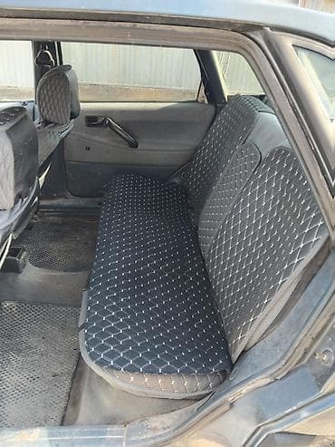 w210 e50: Volkswagen Passat: 1988 г., Седан — 2