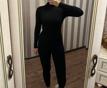 трикотажные тройки: Продаю теплую,трикотажную двойку.Размер подойдет на S и М — 1