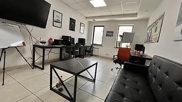 Коммерческая недвижимость: Аренда офисов, 30 м², В бизнес центре, С юридическим адресом — 5