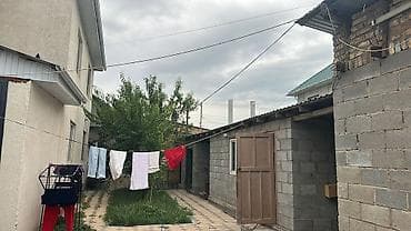 пригородный жениш: Продается двухэтажный дом с двором и хозяйственными постройками — 2