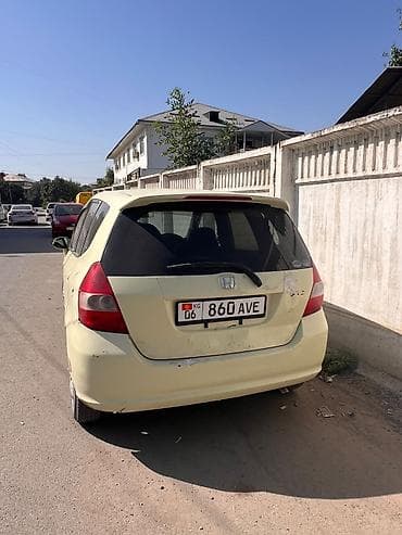 5 5 210: Honda Fit: 2002 г., 1.3 л, Вариатор, Бензин, Пикап — 2