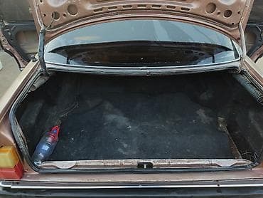 Audi: Audi 100: 1987 г., 1.8 л, Седан — 9