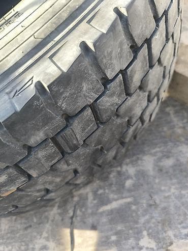 оптом шины: Шины 285 / 70 / R 19.5, Б/у, Пара, Грузовики/Автобусы, Pirelli — 2