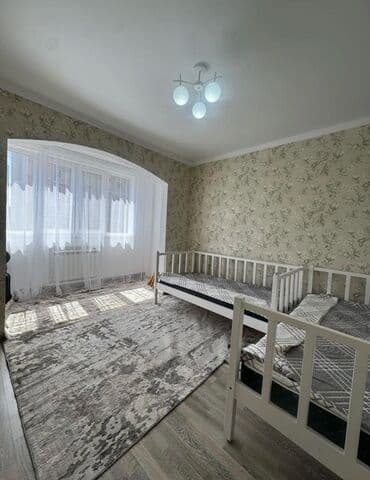 продаю квартиру без ремонта бишкеке: 2 комнаты, 68 м², 106 серия улучшенная, 3 этаж, Евроремонт — 1