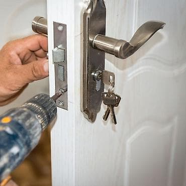 Аварийное вскрытия замков, замена установка замок