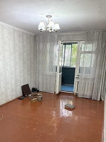 1 комната, 36 м², 104 серия, 1 этаж, Старый ремонт