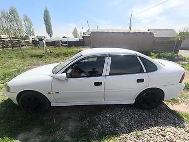 Opel Vectra: 2001 г., 1.6 л, Ручные, Бензин, Седан