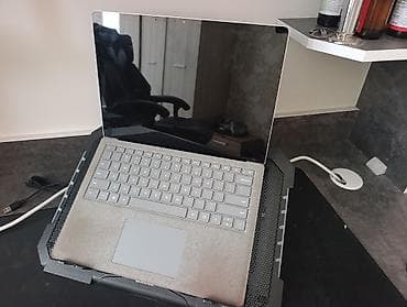 ms surface laptop: Продаю Microsoft Surface, пользовалась девочка i7 8650u 16gb 512gb ssd — 2