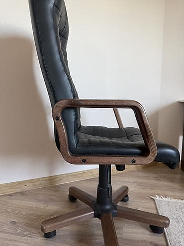 кресло офисное престиж: Офисное кресло, Б/у, С колесиками, цвет - Черный, Кожа, Самовывоз — 3