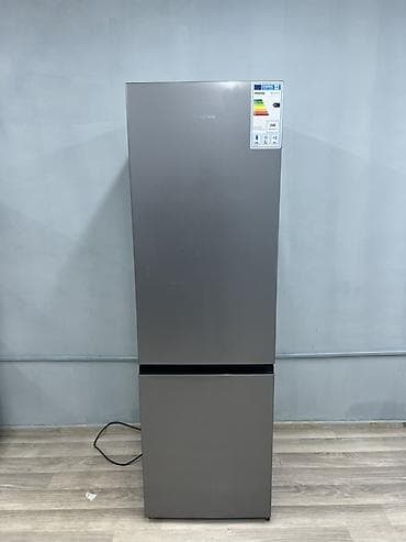 Холодильник Hisense, Б/у, Двухкамерный, 180 *
