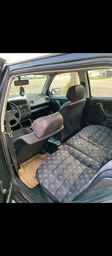 вмб 3: Volkswagen Golf: 1993 г., Механика, Хэтчбэк — 9