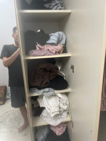 рабочий стол: Спальный гарнитур, Б/у, Двуспальная кровать, Шкаф, Тумба, ДСП, Самовывоз, цвет - Бежевый — 3