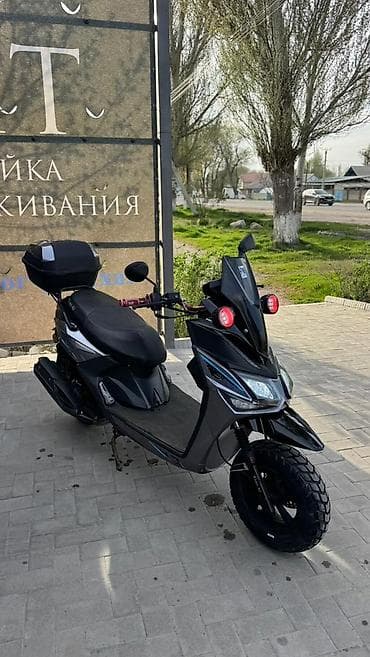 sprinter 4 4: Тип скутера 180 куб. см, Бензин, Новый — 1