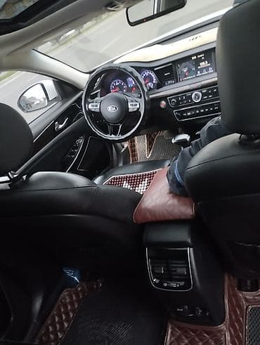 стекол: Kia Cadenza: 2018 г., 3 л, Автомат, Газ, Седан — 4