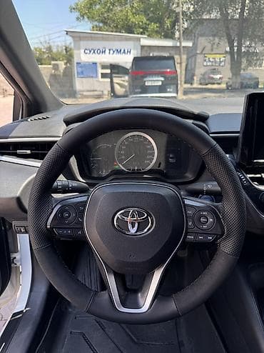 coroll: Toyota Corolla: 2022 г., 1.8 л, Вариатор, Гибрид, Седан — 6