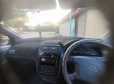 дачный: Toyota Ipsum: 1998 г., 2 л, Автомат, Бензин, Минивэн — 4
