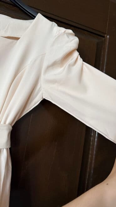 платья на прокат больших размеров: Вечернее платье, Длинная модель, С рукавами, S — 4