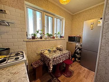 3 комнаты, 80 м², Золотой квадрат 106 серия, 7 этаж — 6