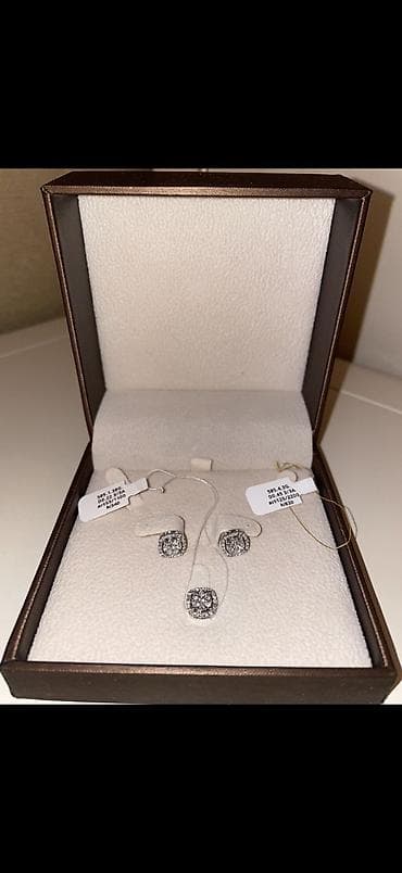 черный бриллиант: Продается по очень хорошей цене Красивый,аккуратныйкомплект — 5